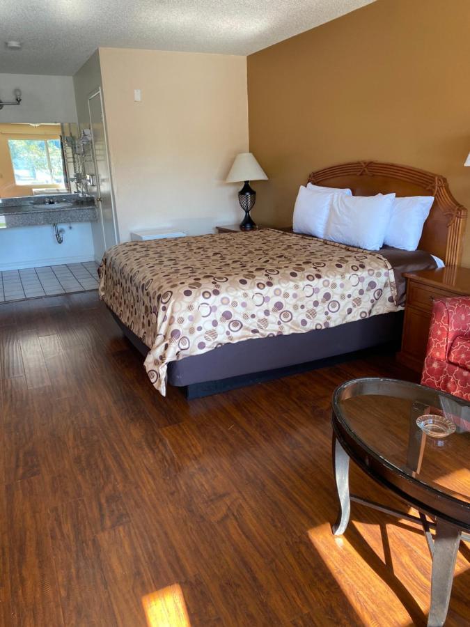 Howard Johnson By Wyndham Azusa Motel Ngoại thất bức ảnh